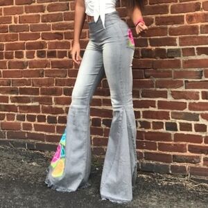 💖 Judith March Embroidered Vintage Gray Flare Pull On Jeans Floral Accents Sz L